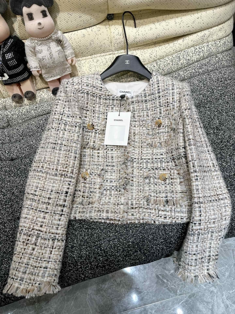 Ch*el coats